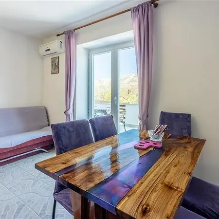 Apartman Katy&mladen 1 *